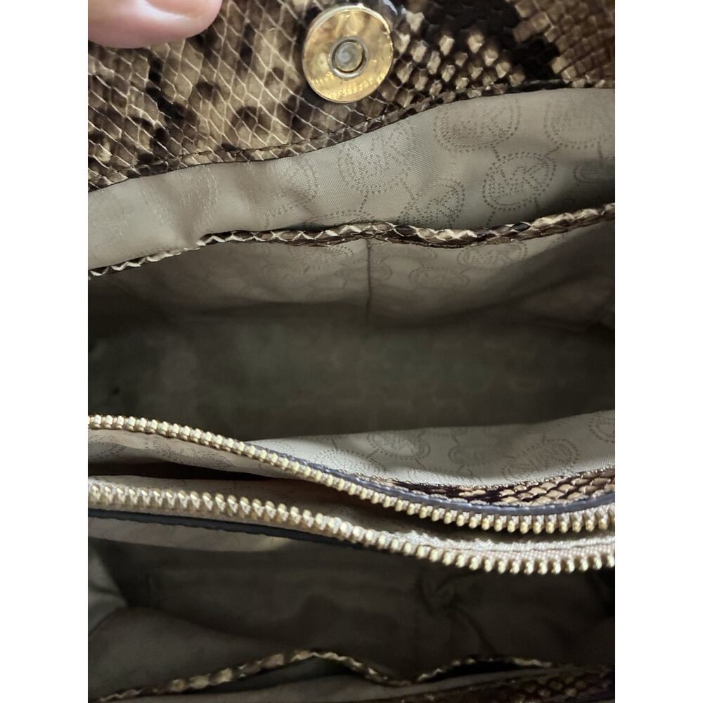 Michael Kors Cynthia Medium Satchel Python Leather Purse EUC Includes Dust Bag - Picture 9 of 9